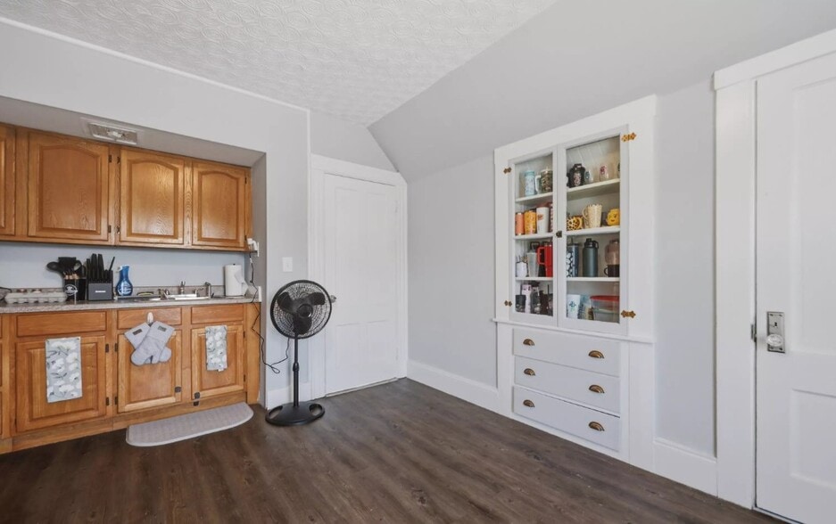 More Photos Of 6 Blake St, Concord Apartments For Sale