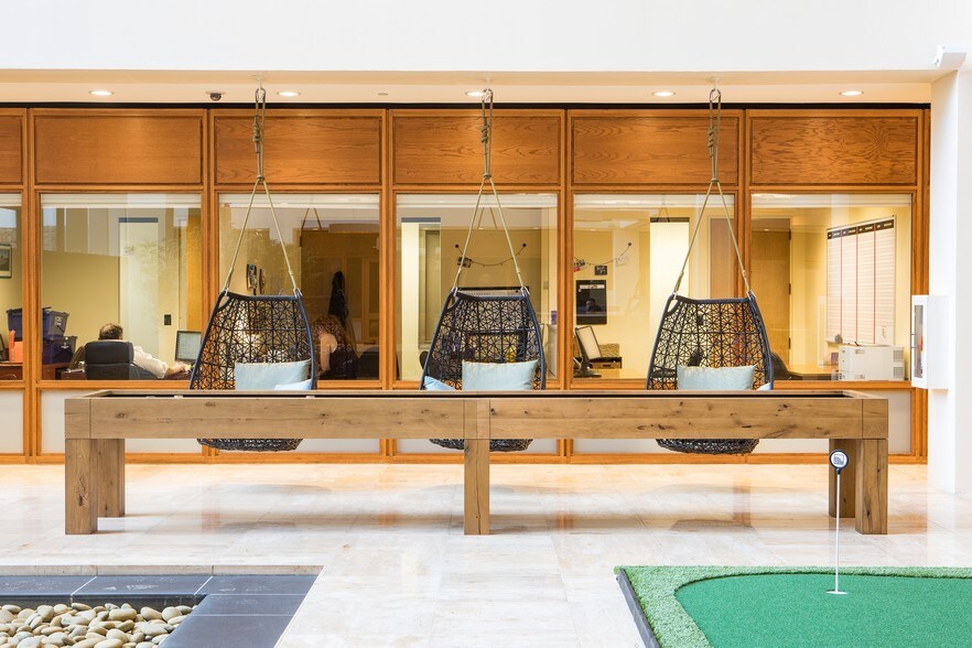 More Photos Of 115 Perimeter Center Pl NE, Atlanta Office For Lease