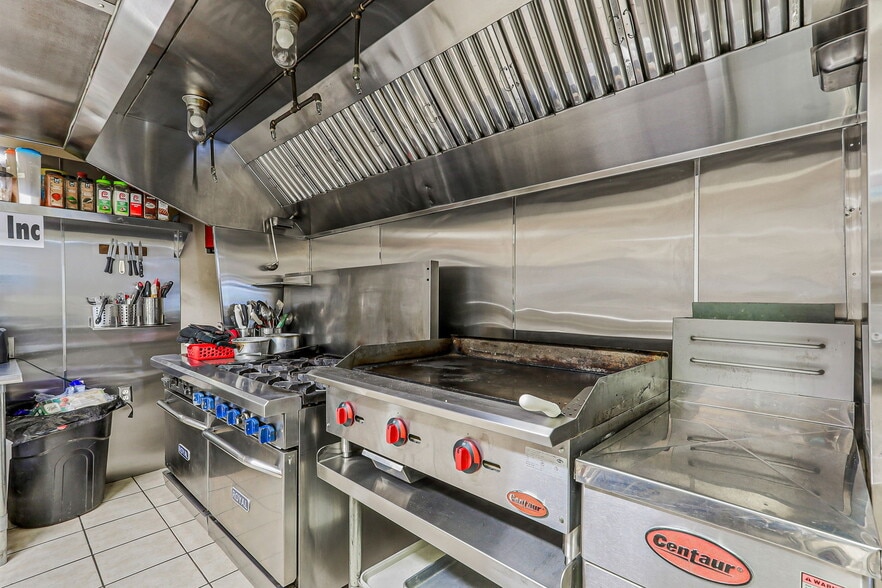 More Photos Of 2222 Bassett Ave, El Paso Storefront Retail Residential For Sale