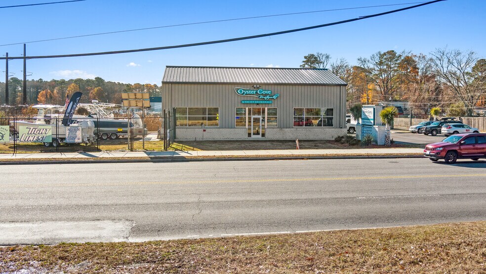 More Photos Of 1309 Virginia Beach Blvd, Virginia Beach Service For Sale