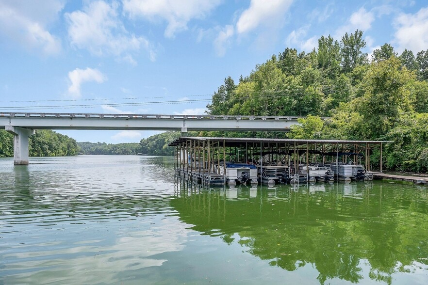 More Photos Of 1967 Rock Island Rd, Rock Island Marina For Sale
