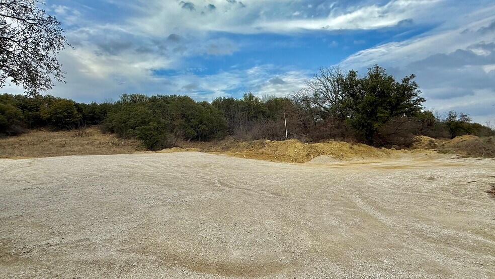 More Photos Of 557 Fm 3003, Graham General Retail For Sale