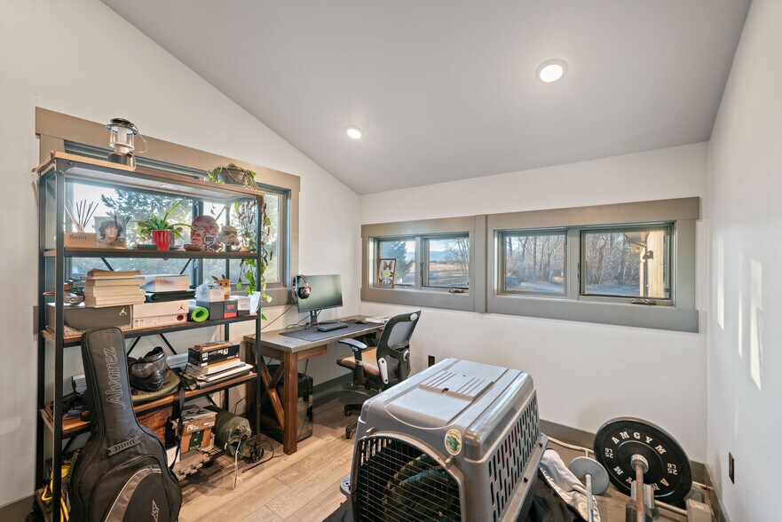 More Photos Of 7795 Thorpe Rd, Bozeman Industrial For Sale