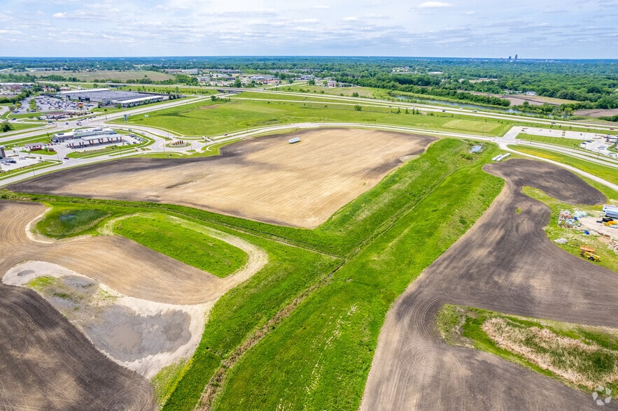 More Photos Of Hubbell Ave And Bass Pro Dr, Altoona General Retail For Lease
