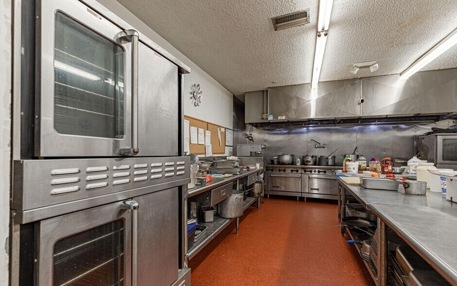 More Photos Of 3305 Parental Home Rd, Jacksonville Storefront Retail Office For Sale