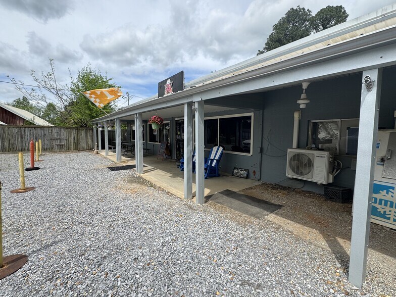 More Photos Of 125 Cypress Rd, Buchanan Restaurant For Sale