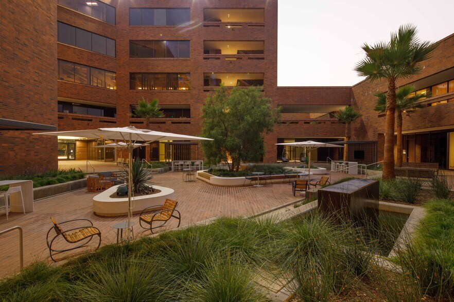 More Photos Of 4041 MacArthur Blvd, Newport Beach Unknown For Lease