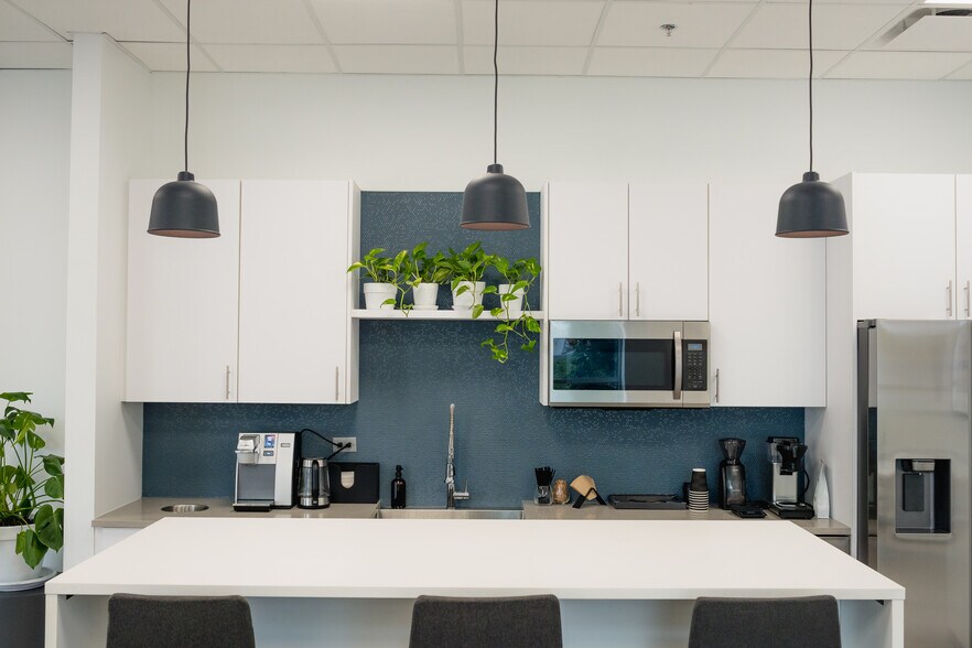 More Photos Of 37 Easton Ave, New Brunswick Coworking Space