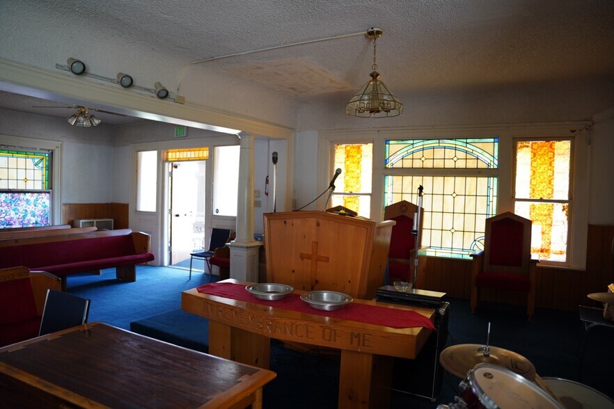 More Photos Of 1429 N Fair Oaks Ave, Pasadena Religious Facility For Sale