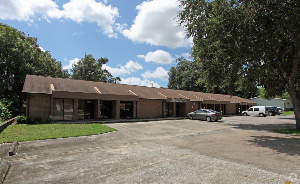 Primary Photo Of 207 E Robertson St, Brandon Office For Lease