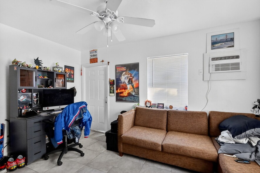 More Photos Of 2322 Johnson St, Hollywood Apartments For Sale