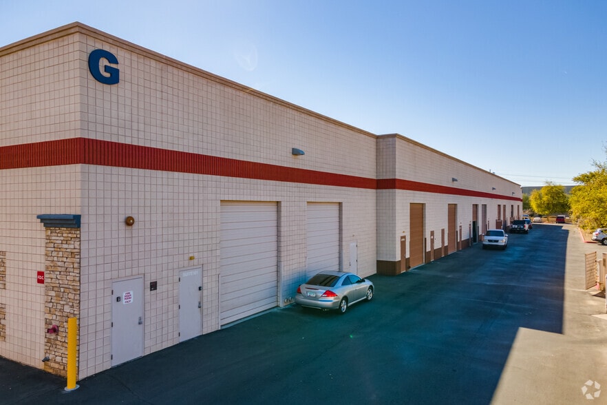 More Photos Of 1050 N Fairway Dr, Avondale Unknown For Lease