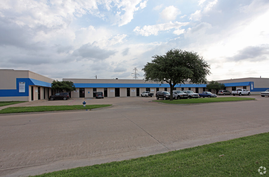 Primary Photo Of 1420 Century Dr, Carrollton Industrial For Lease