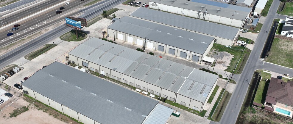 More Photos Of 2507 E Expressway 83, Donna Warehouse For Lease