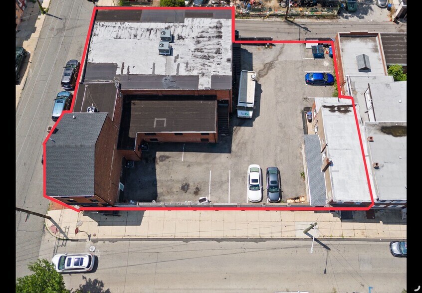 More Photos Of 368 E Moore St, Norristown General Retail For Sale