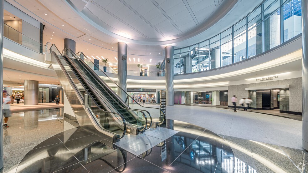 More Photos Of 1000 Main St, Houston Coworking Space