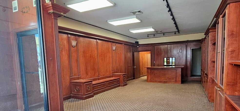 More Photos Of 417 Central Ave, Cedarhurst Storefront For Lease