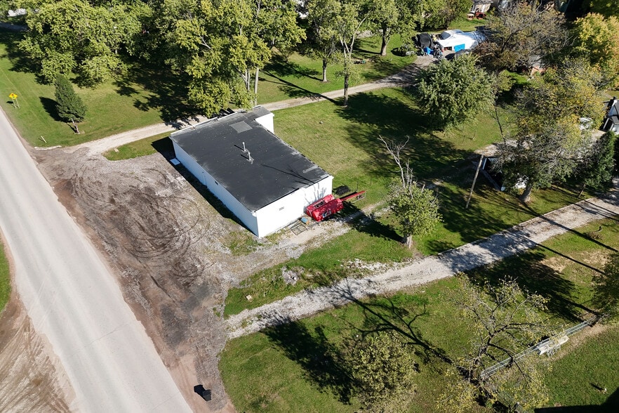 More Photos Of 10033 N Old State Road 67, Mooresville Flex For Sale