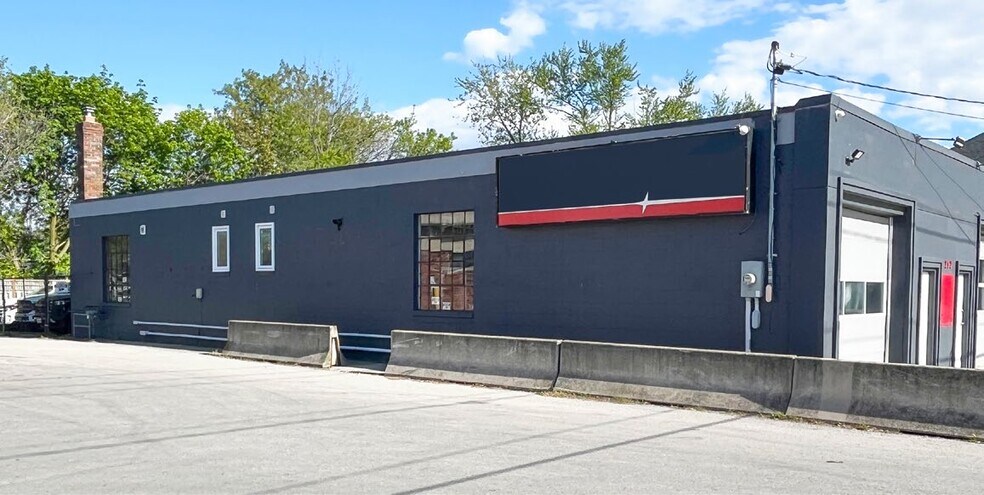 More Photos Of 212 Louth St, St Catharines Auto Repair For Sale