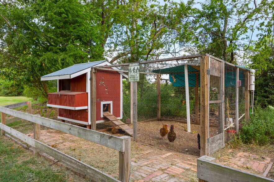 More Photos Of 18541 Mueschke Rd, Cypress Restaurant For Sale