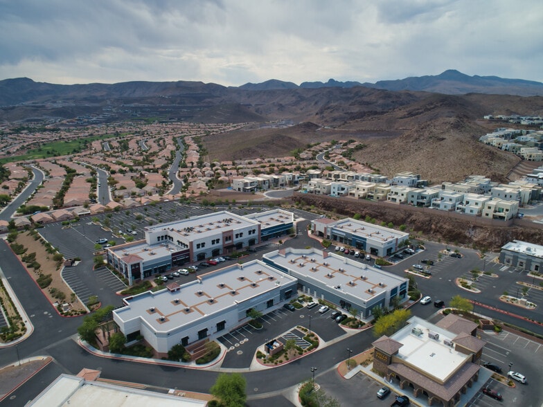 More Photos Of 670 S Green Valley Pky, Henderson Storefront Retail Office For Lease