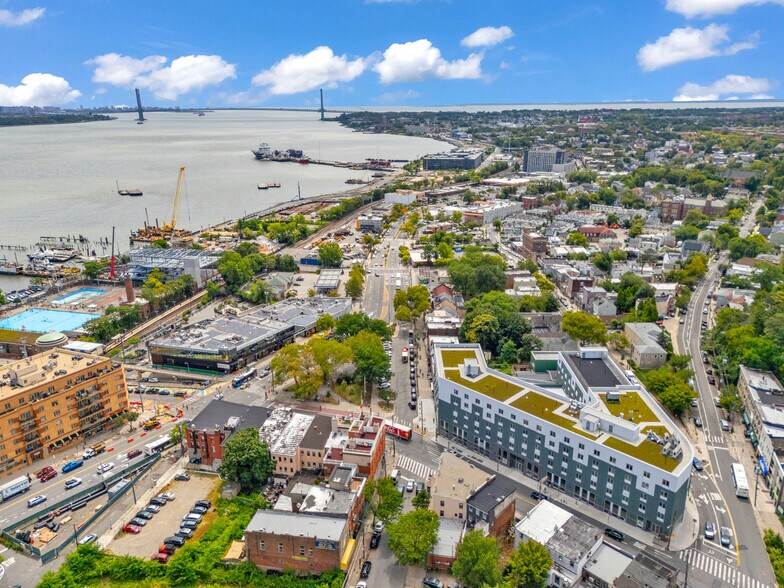 More Photos Of 204 Bay St, Staten Island Storefront Retail Residential For Sale