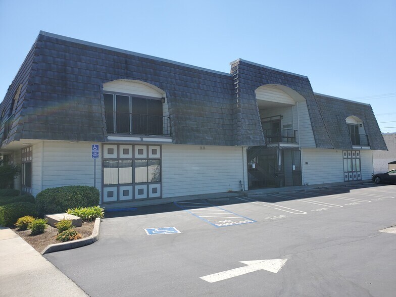 More Photos Of 101 N College Ave, Modesto Office For Sale