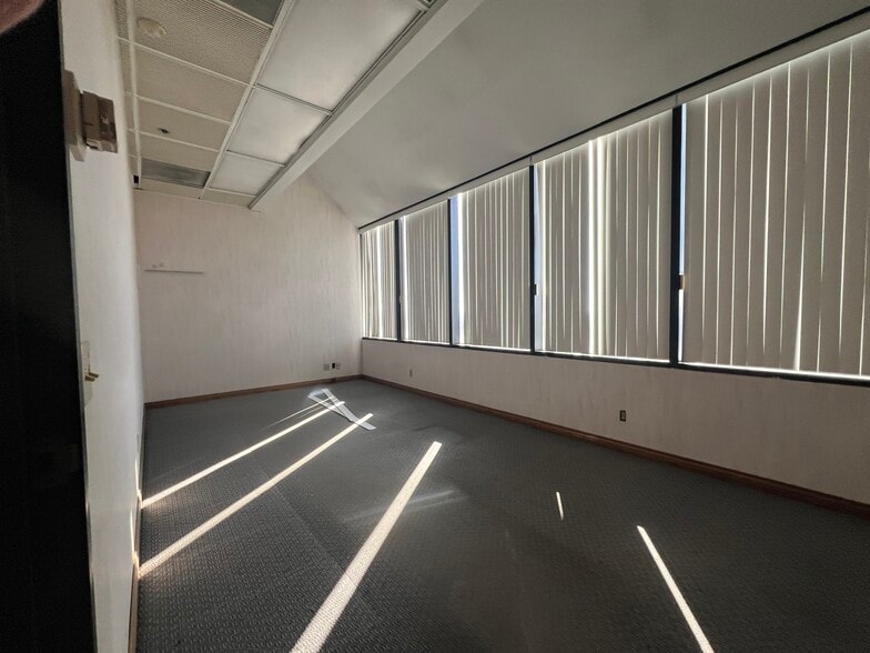 More Photos Of 15141 Whittier Blvd, Whittier Medical For Lease