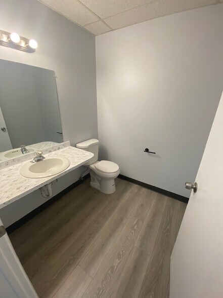 More Photos Of 645 E Elder St, Fallbrook Medical For Lease