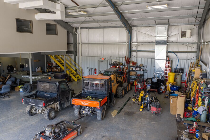 More Photos Of 2050 Reiser Ave SE, New Philadelphia Warehouse For Sale