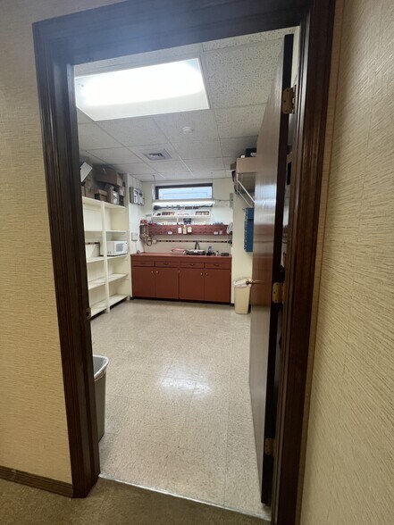 More Photos Of 1932 E Whipp Rd, Dayton Office For Sale