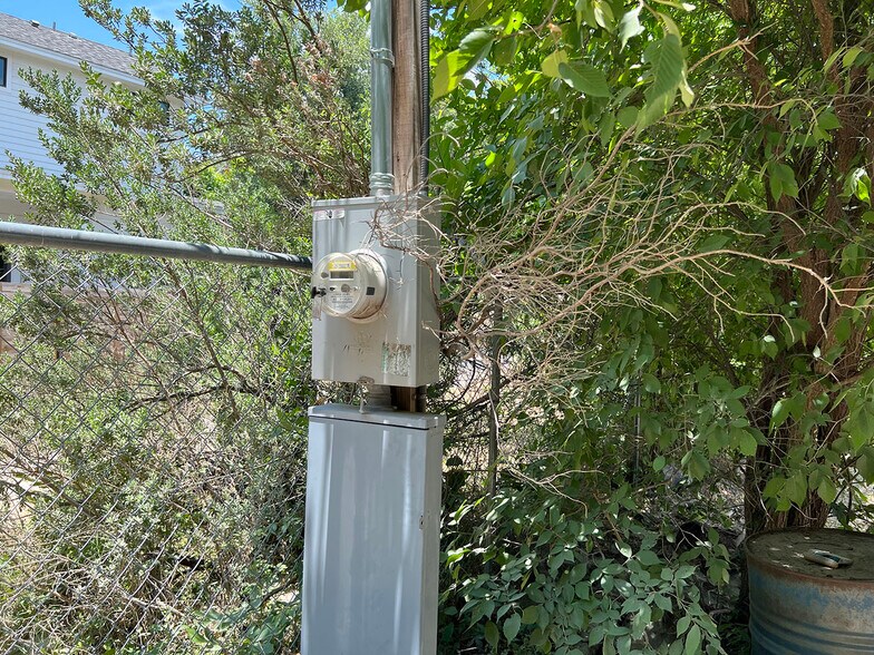 More Photos Of 914 Shady Ln, Austin Land For Lease