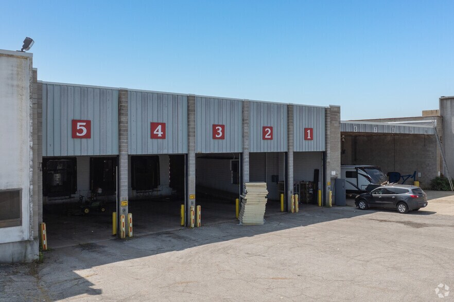 More Photos Of 901 Wayne St, Niles Warehouse For Lease