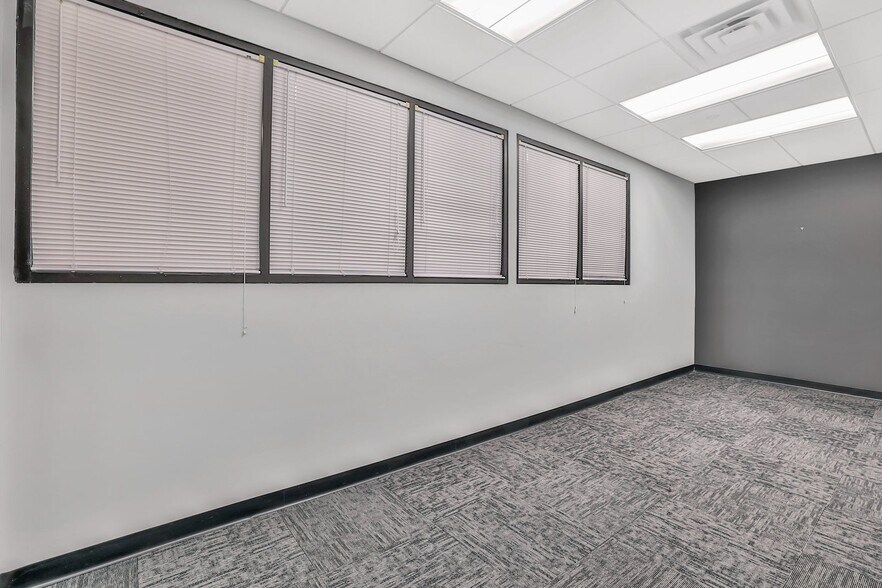 More Photos Of 240-260 W Nyack Rd, West Nyack Warehouse For Lease