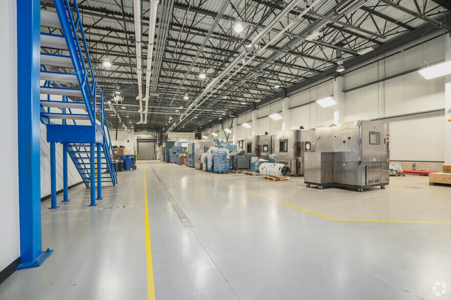 More Photos Of 3000 University Dr, Auburn Hills Office For Sale