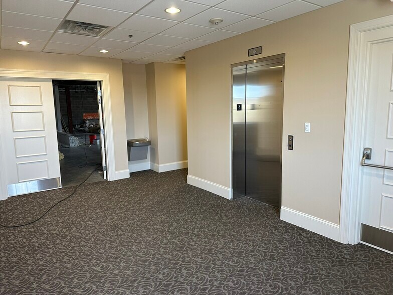 More Photos Of 11470 Parkside Dr, Knoxville Office For Lease