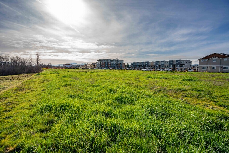 More Photos Of 0 Boulder Ridge St, Central Point Land For Sale