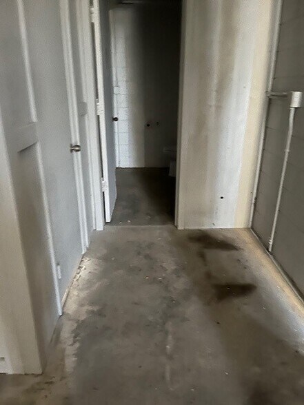 More Photos Of 5665 US Highway 1, Vero Beach Self Storage For Lease