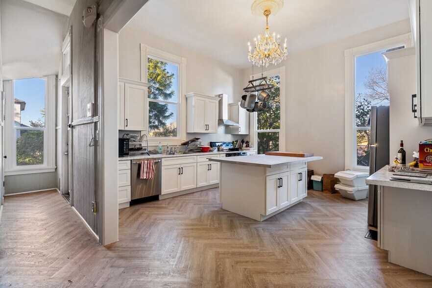 More Photos Of 1218 E 21st St, Oakland Apartments For Sale