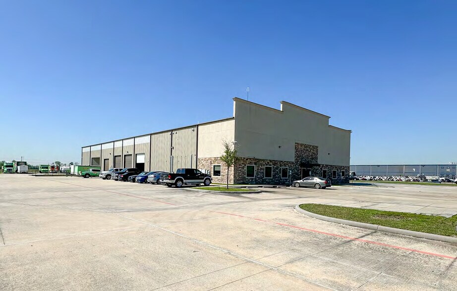 More Photos Of 2436 Peyton Rd, Houston Light Distribution For Sale