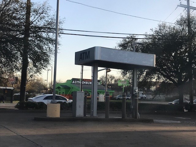 Primary Photo Of 2309 W Ledbetter Dr, Dallas Land For Sale