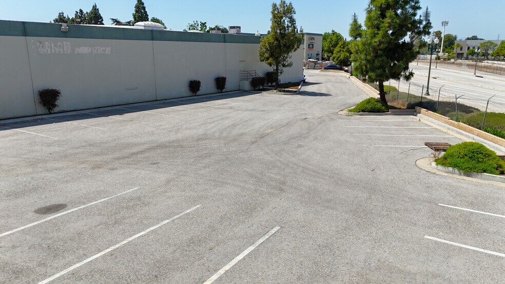 More Photos Of 13725-13731 Proctor Ave, City of Industry Warehouse For Lease