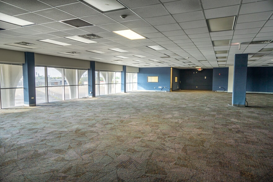 More Photos Of 4215 S Staples St, Corpus Christi Medical For Lease