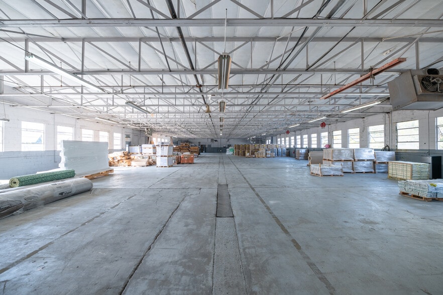More Photos Of 3261 Philips Hwy, Jacksonville Warehouse For Sale