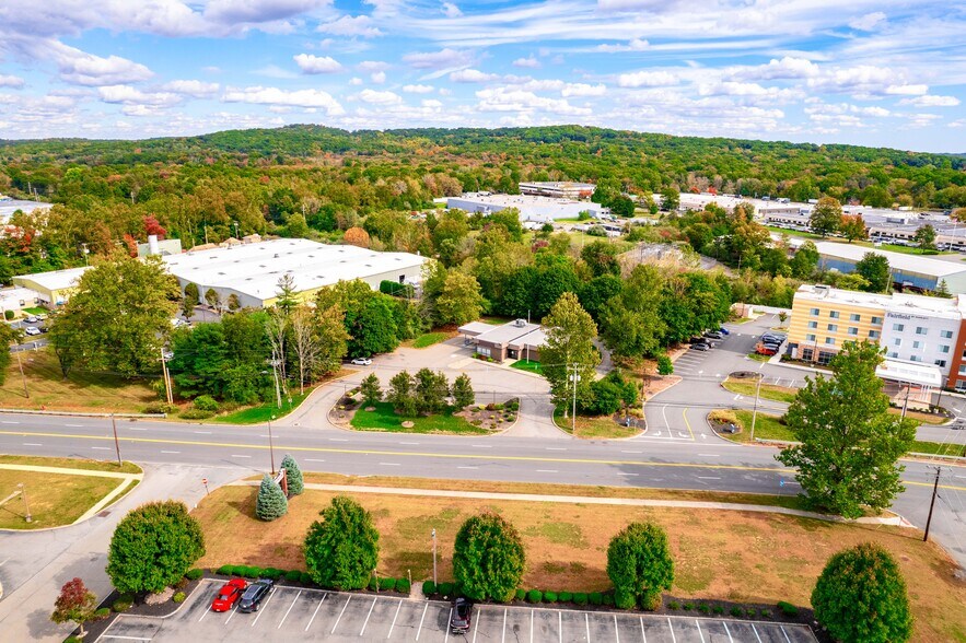 More Photos Of 16 Green Pond Rd, Rockaway General Retail For Sale