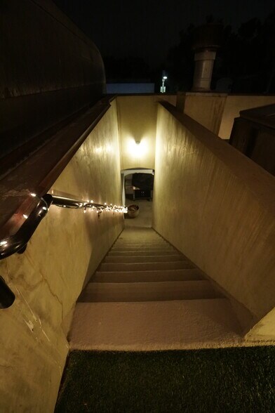 More Photos Of 1509 Abbot Kinney Blvd, Venice Storefront Retail Office For Lease