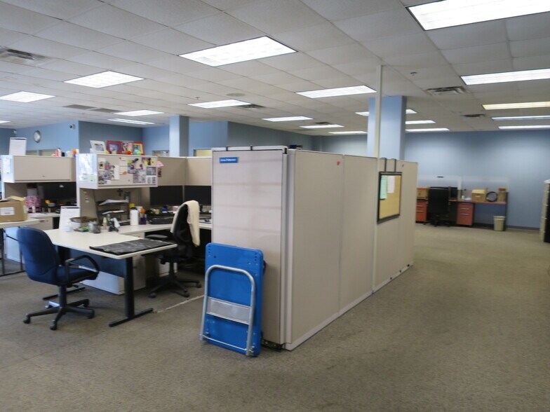 More Photos Of 3394 Winchester Rd, Memphis Warehouse For Sale