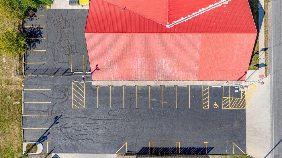 More Photos Of 3905 Sullivant Ave, Columbus General Retail For Lease