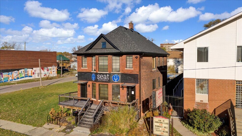 More Photos Of 7436 Oakland St, Detroit Apartments For Sale