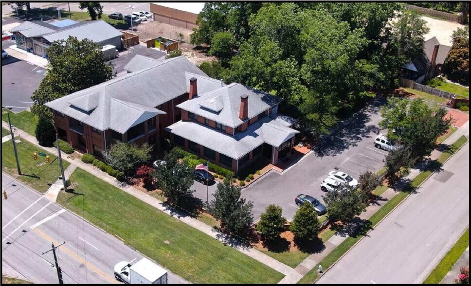 Primary Photo Of 2419 Market St, Wilmington Office For Sale